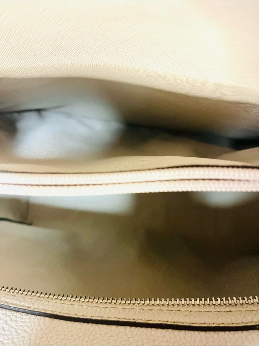 Michael Kors Pebble Leather Beige Cream Tote with Lock Charm - Picture 12 of 16